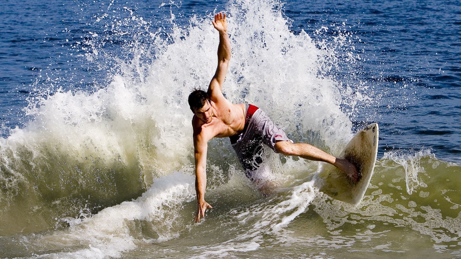 从埃及鏖战波兰到德甲争冠战，坎特的隐形统治与足球世界的永恒命题