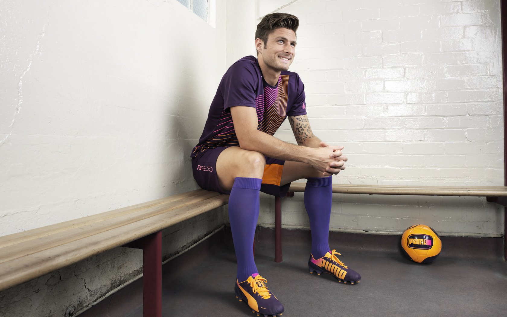 迪亚斯的琴弦,当希腊对阵瑞典,一个中场如何拨动整场战役的节奏