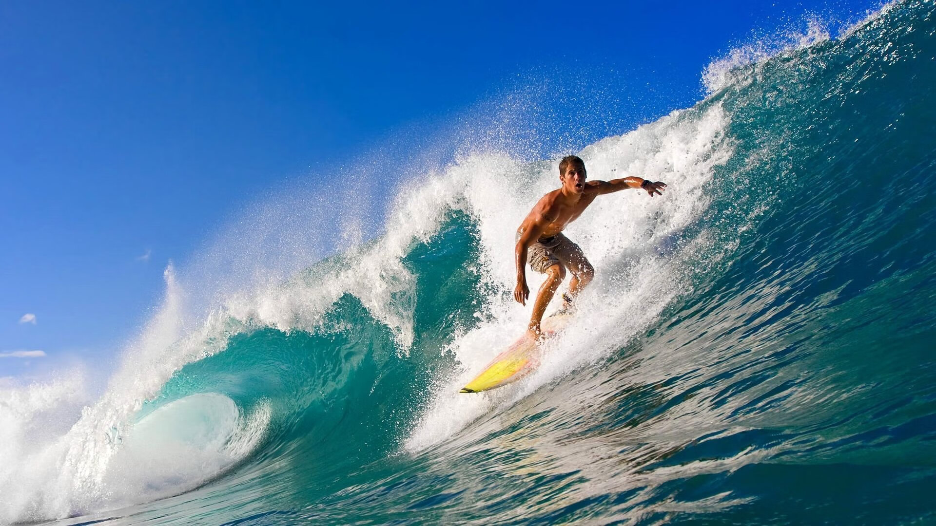 赛场奇迹日，卡塔尔终场绝杀，蒂亚戈F1街道赛上演接管艺术